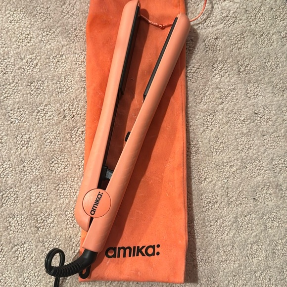 Amika Coral/Peach Flatiron - Picture 1 of 3